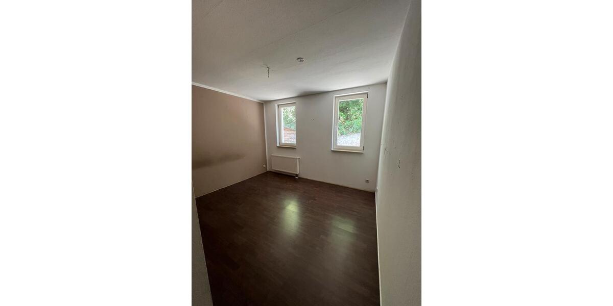 Etagenwohnung Schleusingen - 4.5 Zimmer, 104 m&sup2;, 676&euro; | Angebot:25641755
