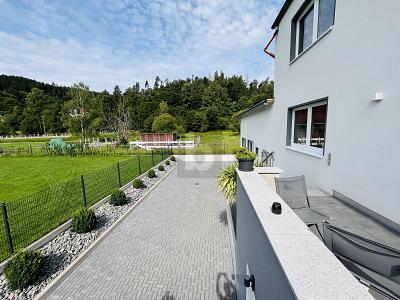 ALLEINLAGE, HOCHWERTIG UND VIEL PLATZ - Mehrfamilienhaus, Wohnhaus Schwarza | Angebot:26496459