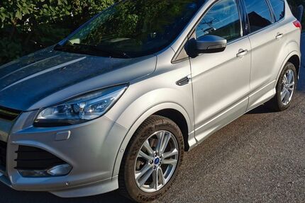 Ford Kuga 63.000 km 12.990 &euro; Altfraunhofen 84169