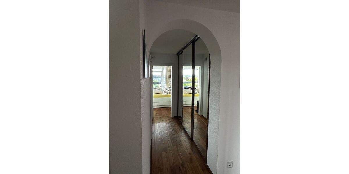 3-Zi-Wohnung mit Traumblick und LageTeilmöbliertGarageAufzug - von privat zu verkaufen! - Appartement Pforzheim Nordstadt | Angebot:26972518