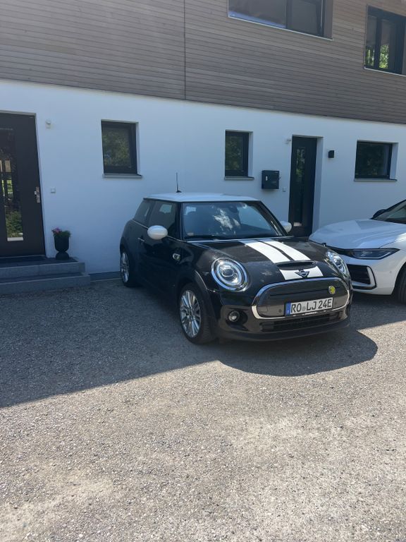 Cooper SE