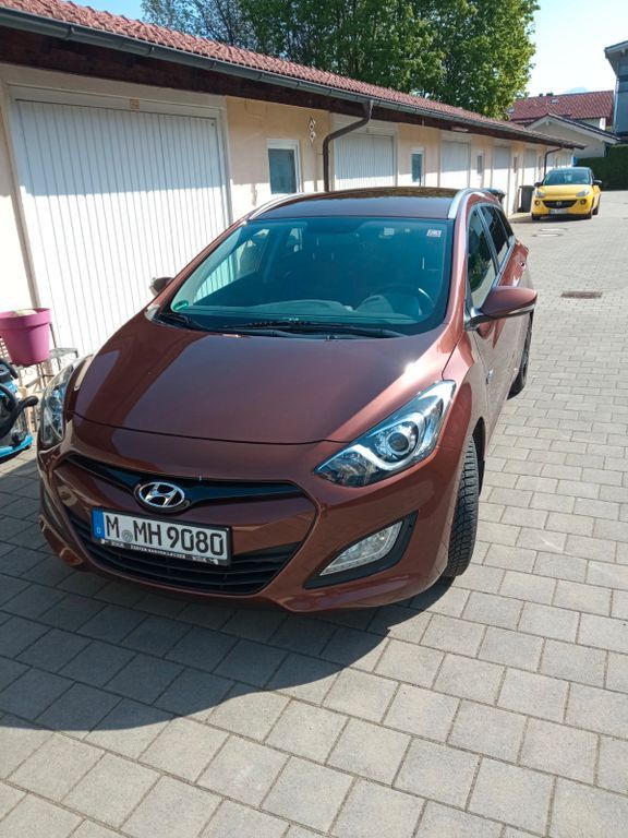 i30