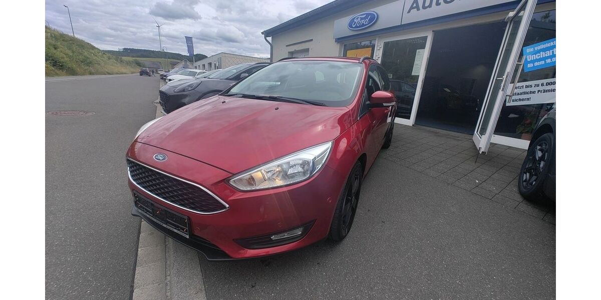 Ford Focus 126.582 km 8.990 &euro; Berglicht 54426