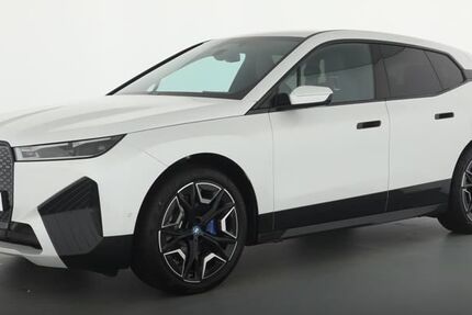 BMW iX 32.950 km 52.890 € Regensburg 93055