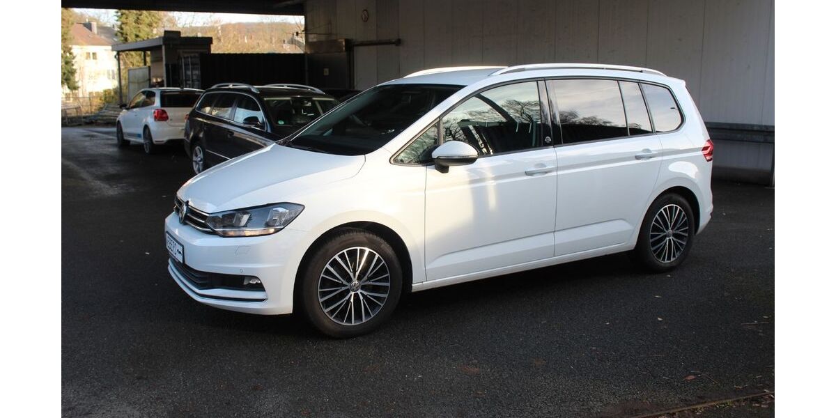 VW Touran 135.000 km 12.490 &euro; Wuppertal 42115