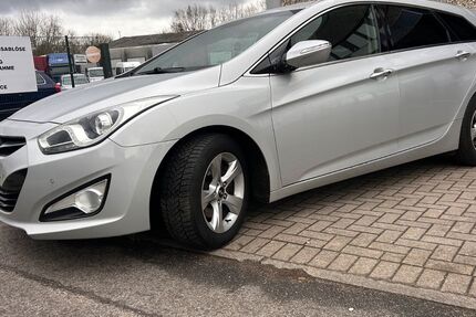 Hyundai i40 267.500 km 4.800 &euro; Lübeck 23556