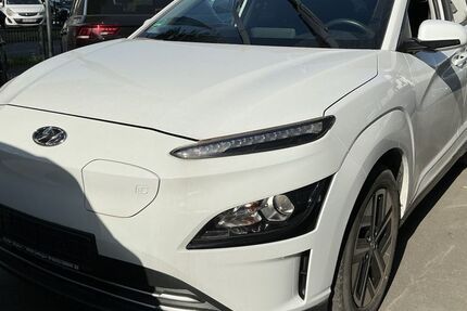 Hyundai KONA 26.777 km 18.700 &euro; Eitorf 53783