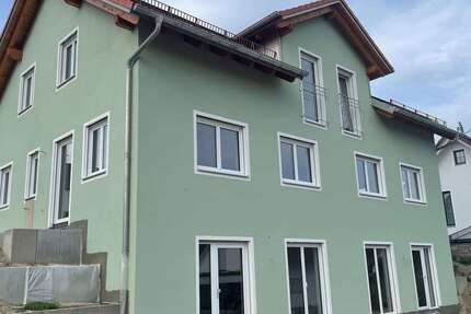 Haus Hörgertshausen - 6 Zimmer, 140 m&sup2;, 1.750&euro; | Angebot:26739508