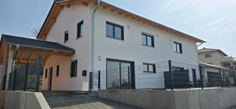 Doppelhaushälfte Bogen - 5 Zimmer, 134 m&sup2;, 1.400&euro; | Angebot:25568550