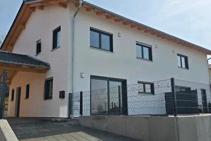 Haus Bogen - 5 Zimmer, 134 m&sup2;, 1.400&euro; | Angebot:25568550