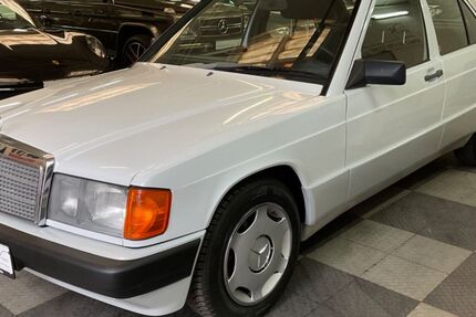 Mercedes-Benz 190 118.599 km 13.880 € Hamburg 22087