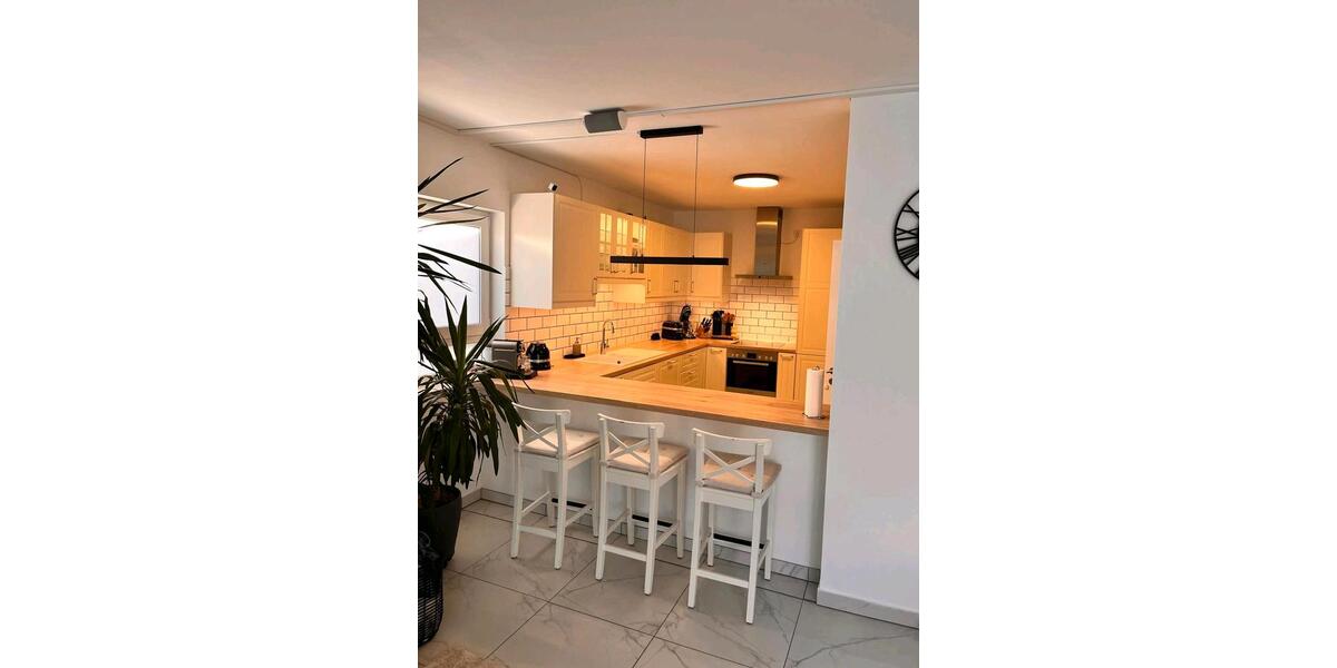 Reihenhaus Lehrte - 6 Zimmer, 200 m&sup2;, 1.500&euro; | Angebot:26061757