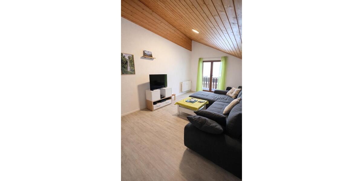 Dachgeschoßwohnung Bad Säckingen - 2.5 Zimmer, 80 m&sup2;, 750&euro; | Angebot:26326730