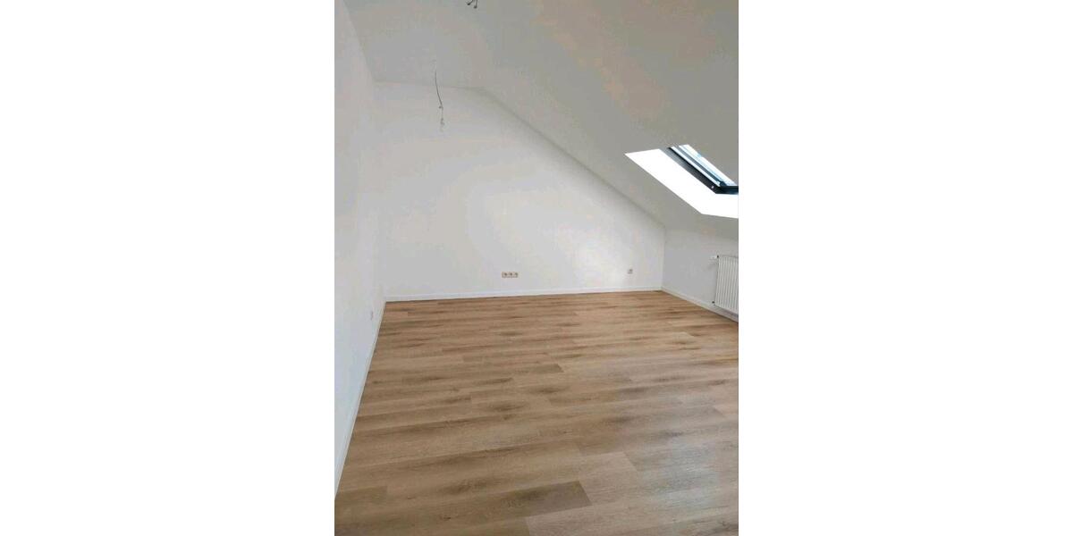 Dachgeschoßwohnung Kall - 4 Zimmer, 98 m&sup2;, 1.050&euro; | Angebot:26149284