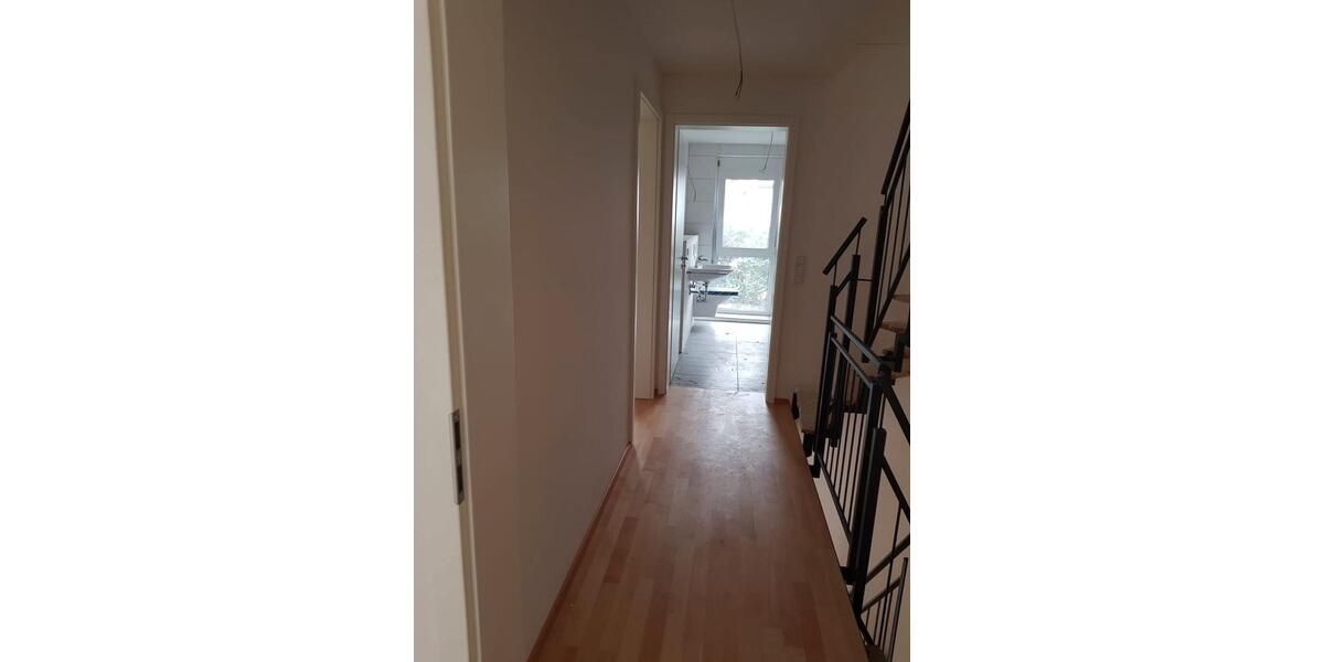 Reihenhaus Nürnberg Holzheim - 5 Zimmer, 120 m&sup2;, 1.750&euro; | Angebot:26252328