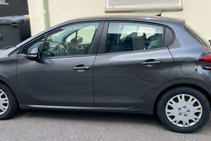 Peugeot 208 31.000 km 10.999 € Kaiserslautern 67655
