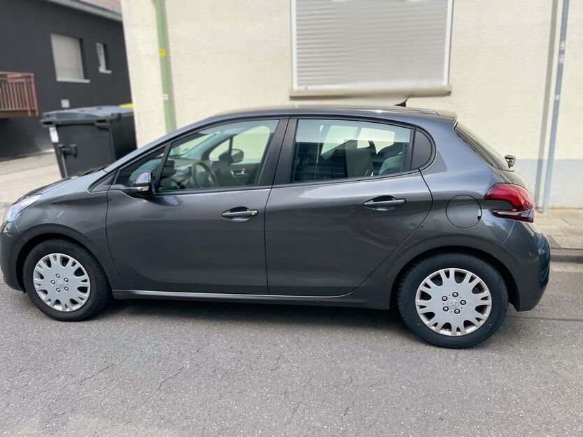 Peugeot 208 31.000 km 10.999 € Kaiserslautern 67655