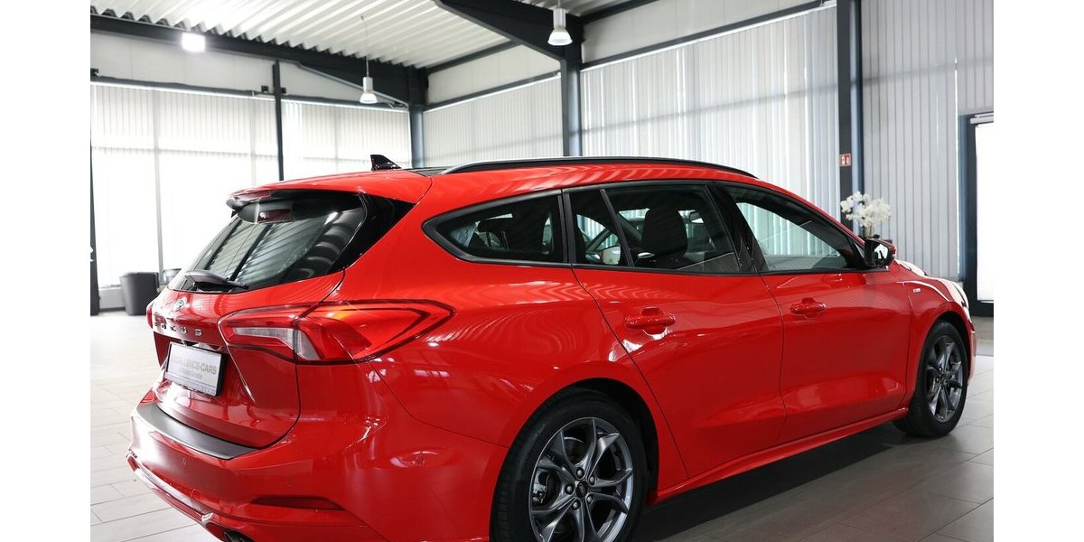 Ford Focus Tunier 1.5 EB ST-LINE / 1.HAND / PANORAMA 60.000 km 17.991 &euro; Hamm 59077
