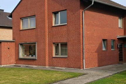 Haus Bedburg - 4 Zimmer, 165 m&sup2;, 1.850&euro; | Angebot:27615693
