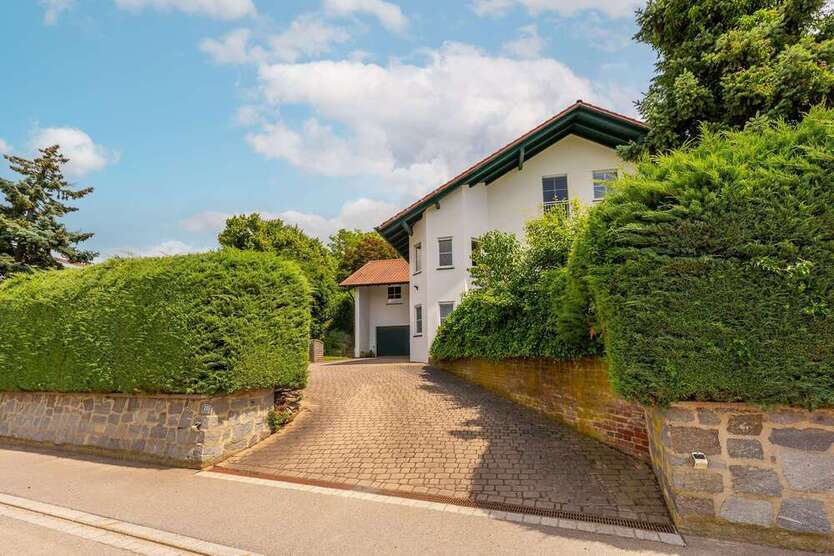 Haus zum Kaufen in Geiselhöring 699.000 € 390 m²