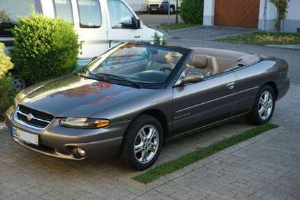 Chrysler Stratus 148.000 km 4.900 &euro; Offenburg, Stadt 77656