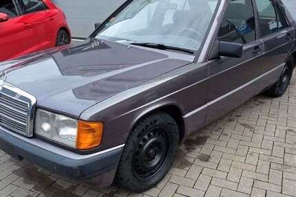 Mercedes-Benz 190 187.000 km 8.900 &euro; Oberwesel 55430