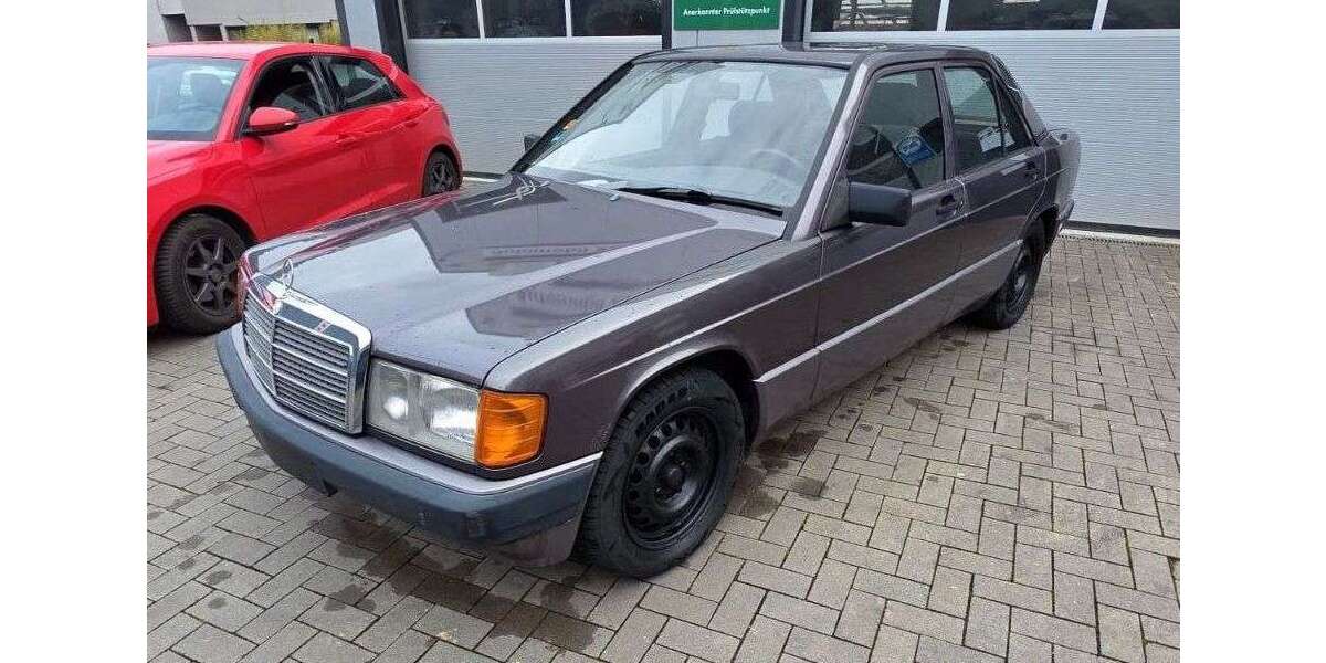 Mercedes-Benz 190 187.000 km 8.900 &euro; Oberwesel 55430