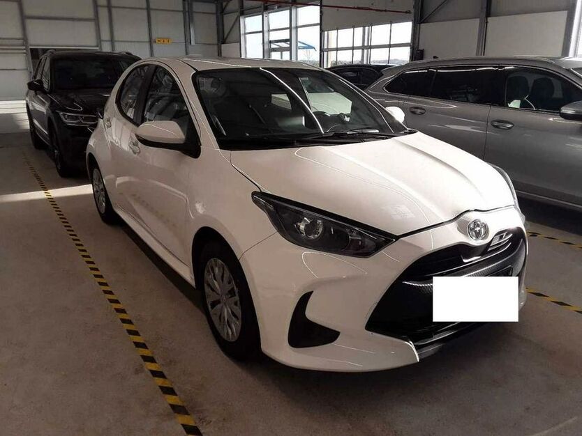 Toyota Yaris 20.000 km 15.490 € Oberwinter 53424