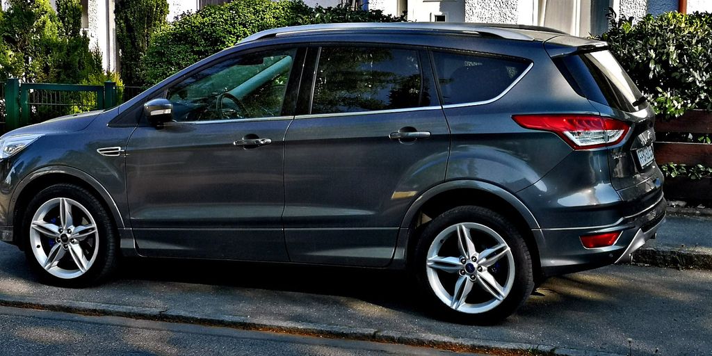 Ford Kuga 112.000 km 8.200 &euro; Alling bei München 82239
