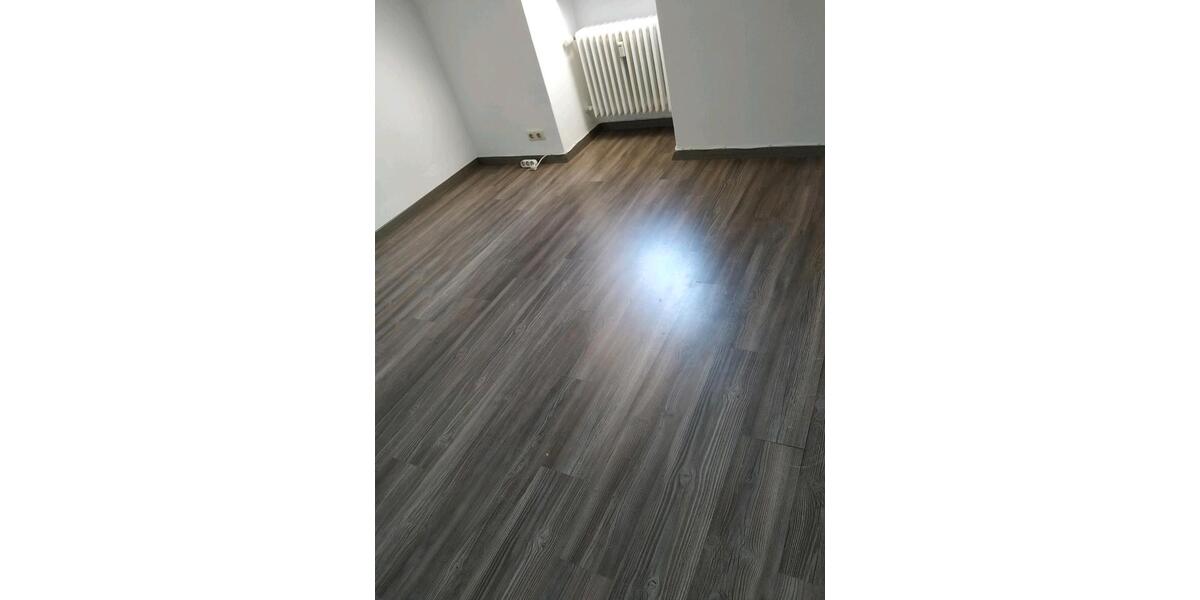 Wohnung zum Verkaufen - zentral + hell + großzügig 4 zimmer