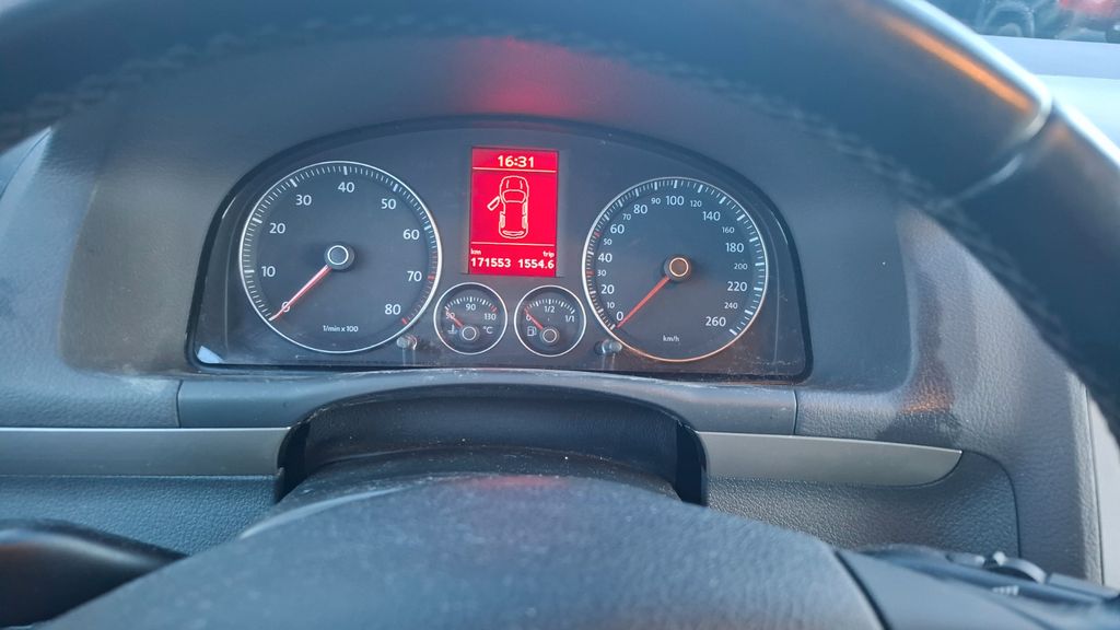 VW Touran 171.553 km 4.700 &euro; Stuttgart 70372