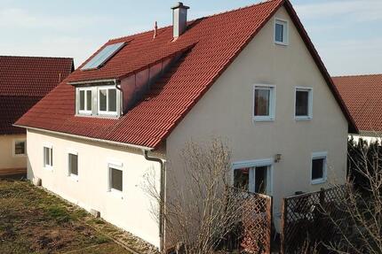 Haus Mönchsroth - 8 Zimmer, 216 m&sup2;, 535.000&euro; | Angebot:26990356