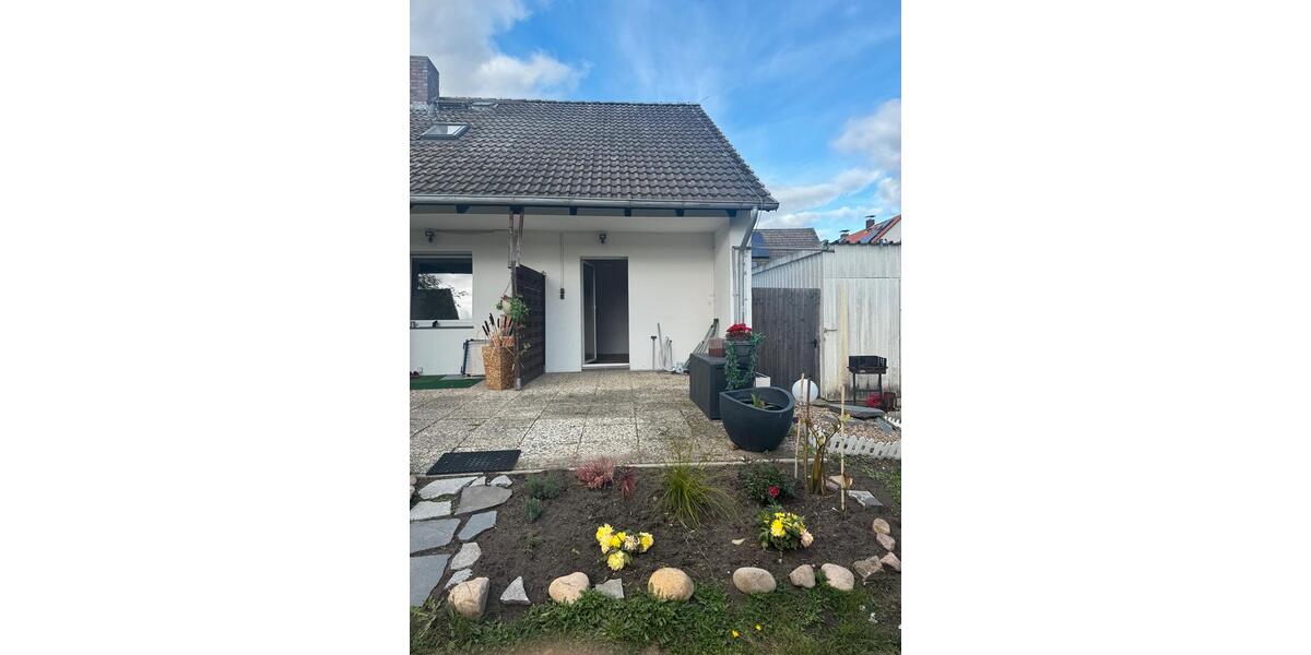 Erdgeschoßwohnung Rühen - 2 Zimmer, 57 m&sup2;, 550&euro; | Angebot:25221831