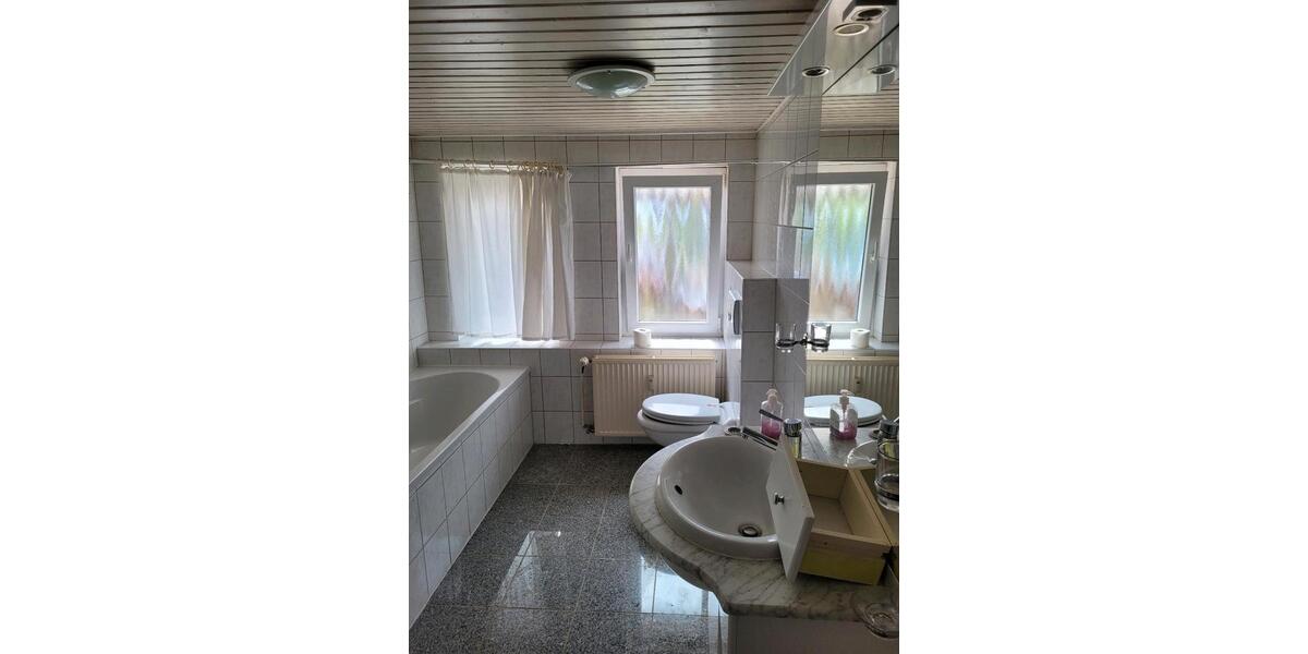 Dachgeschoßwohnung Großsolt - 4 Zimmer, 103 m&sup2;, 170.000&euro; | Angebot:27002891