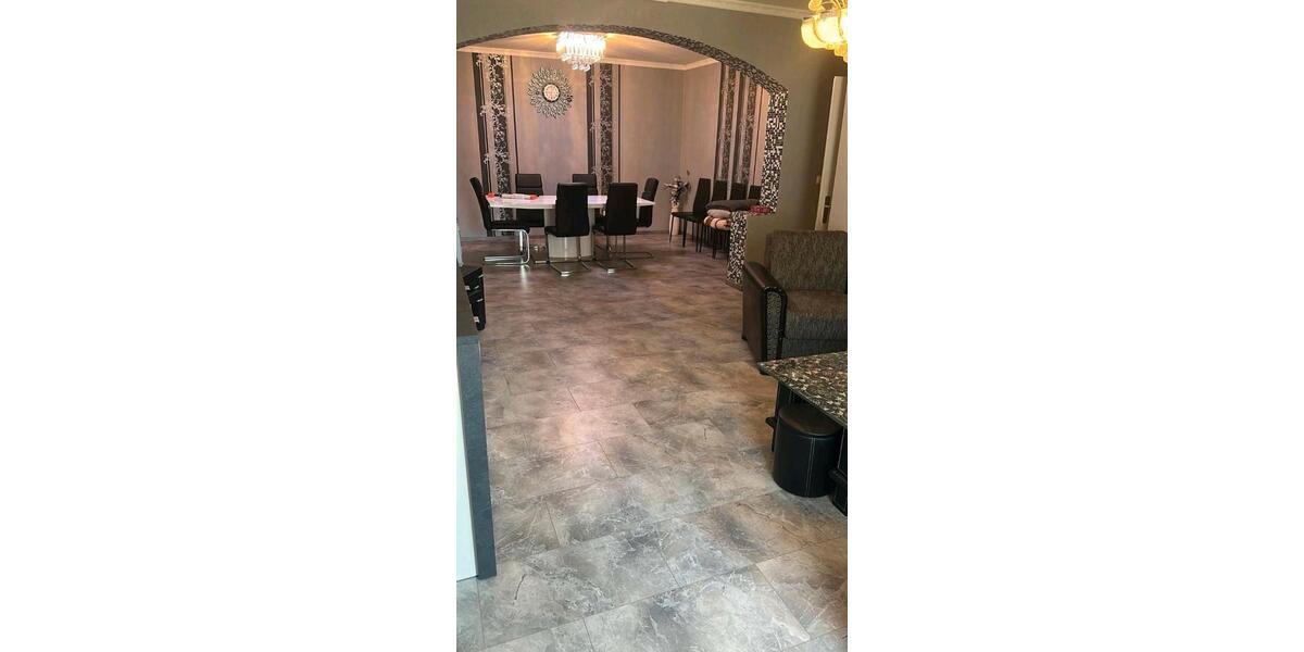 Einfamilienhaus Bad Driburg - 8 Zimmer, 220 m&sup2;, 320.000&euro; | Angebot:26939531