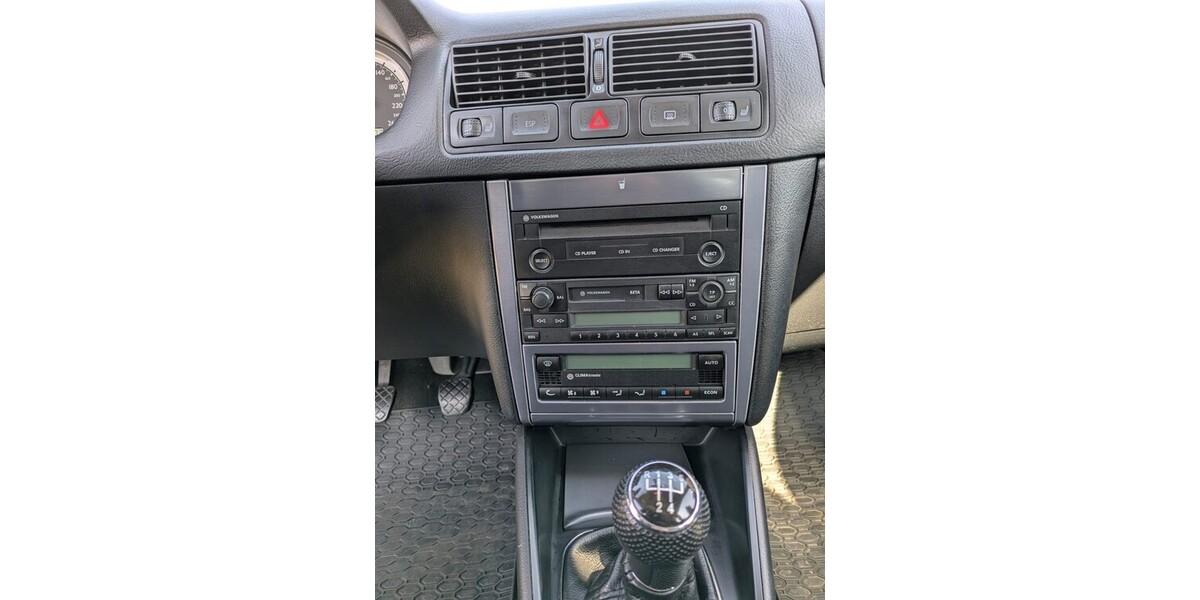 VW Golf 214.503 km 1.999 &euro; Hähnichen 02923