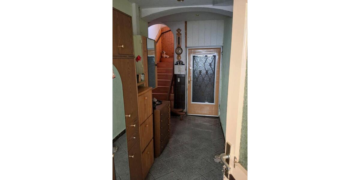 Reihenhaus Werdau - 5 Zimmer, 100 m&sup2;, 60.000&euro; | Angebot:24829937