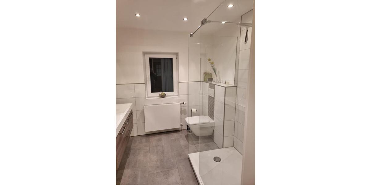 Mehrfamilienhaus, Wohnhaus Burghaun - 12 Zimmer, 400 m&sup2;, 2.800&euro; | Angebot:25794936