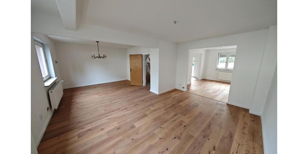 Gepflegte 4-Zimmer Doppelhaushälfte mit Garage in Hannover-Leinha 4 zimmer