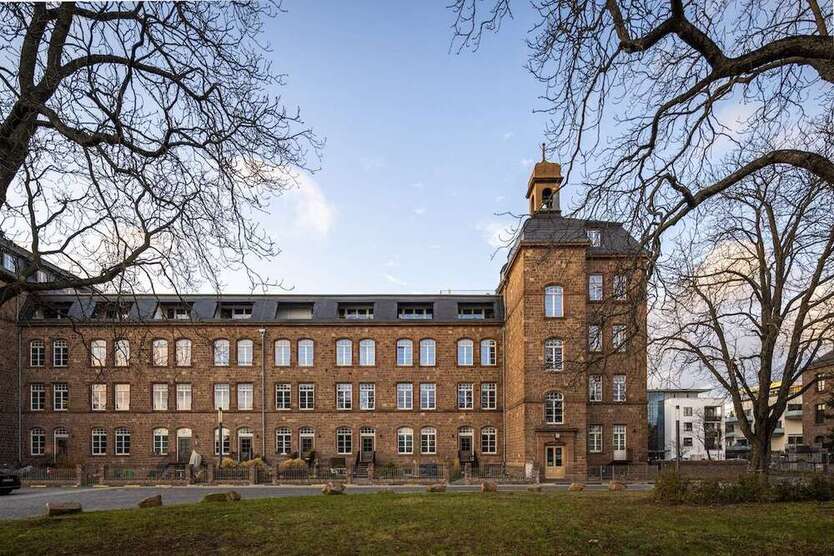 Wohnung zum Mieten in Mannheim 2.450 € 163 m² 4 zimmer