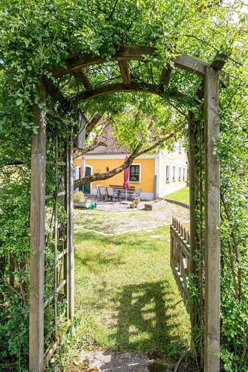 Historische Hofer Mühle: Denkmalgeschütztes Wohnerlebnis mit einzigartiger Atmosphäre 4 zimmer