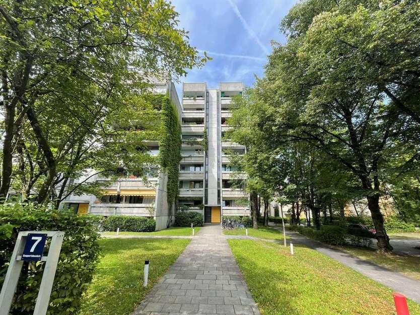 Wohnung zum Kaufen in München 195.000 € 63.92 m²