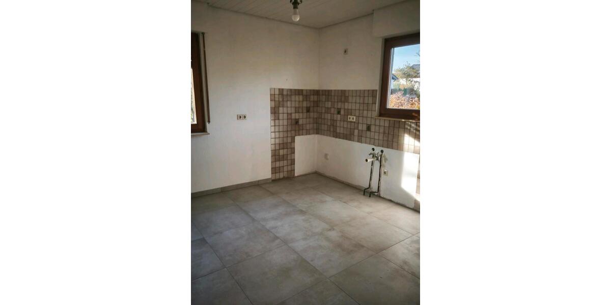 1 Familienhaus 6 zimmer