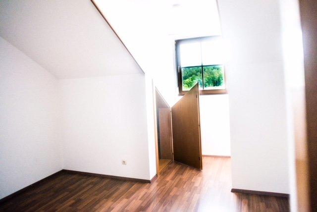 Dachgeschoßwohnung Pfarrkirchen - 3.5 Zimmer, 111 m&sup2;, 325.000&euro; | Angebot:27091399