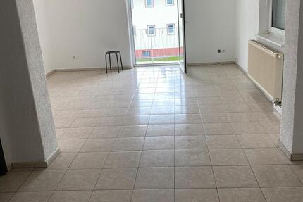 Wohnung Illertissen - 3 Zimmer, 80 m&sup2;, 1.100&euro; | Angebot:25456478