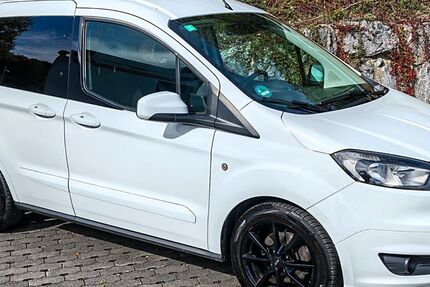 Ford Tourneo Courier 182.000 km 3.999 &euro; Wetzlar 35576