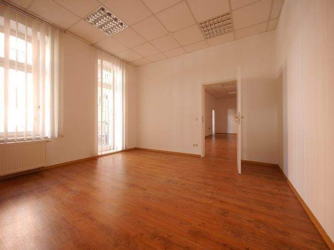 Gewerbeobjekt Erfurt Altstadt - 4 Zimmer, 188 m&sup2;, 1.410&euro; | Angebot:25563349