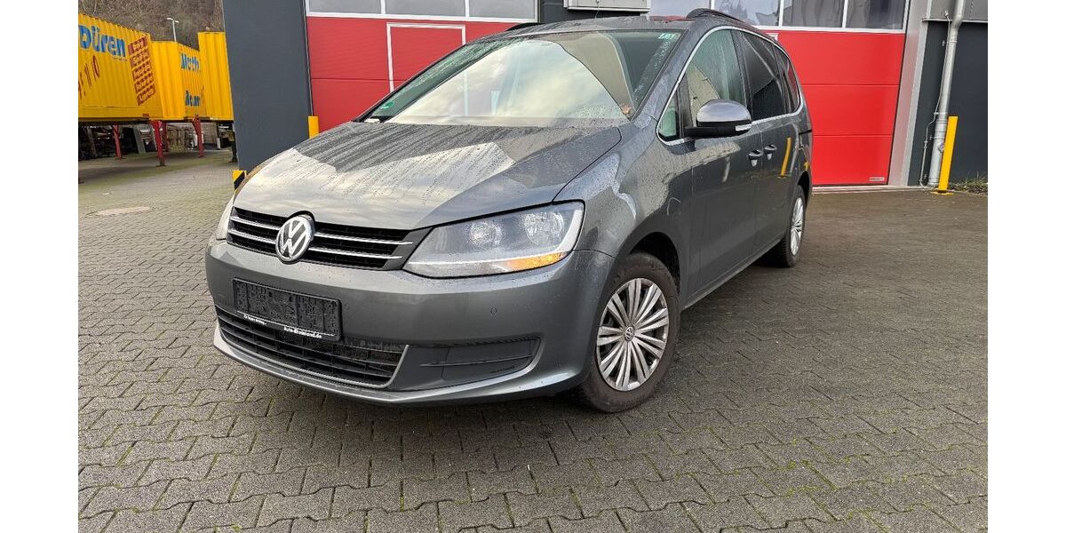VW Sharan 216.000 km 12.400 € Wachtberg 53343