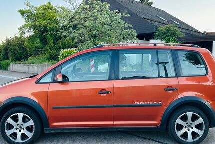 VW Touran 238.000 km 4.950 &euro; Katzwang 90455