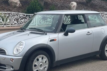 Mini ONE 111.000 km 3.400 € Hördt 76771